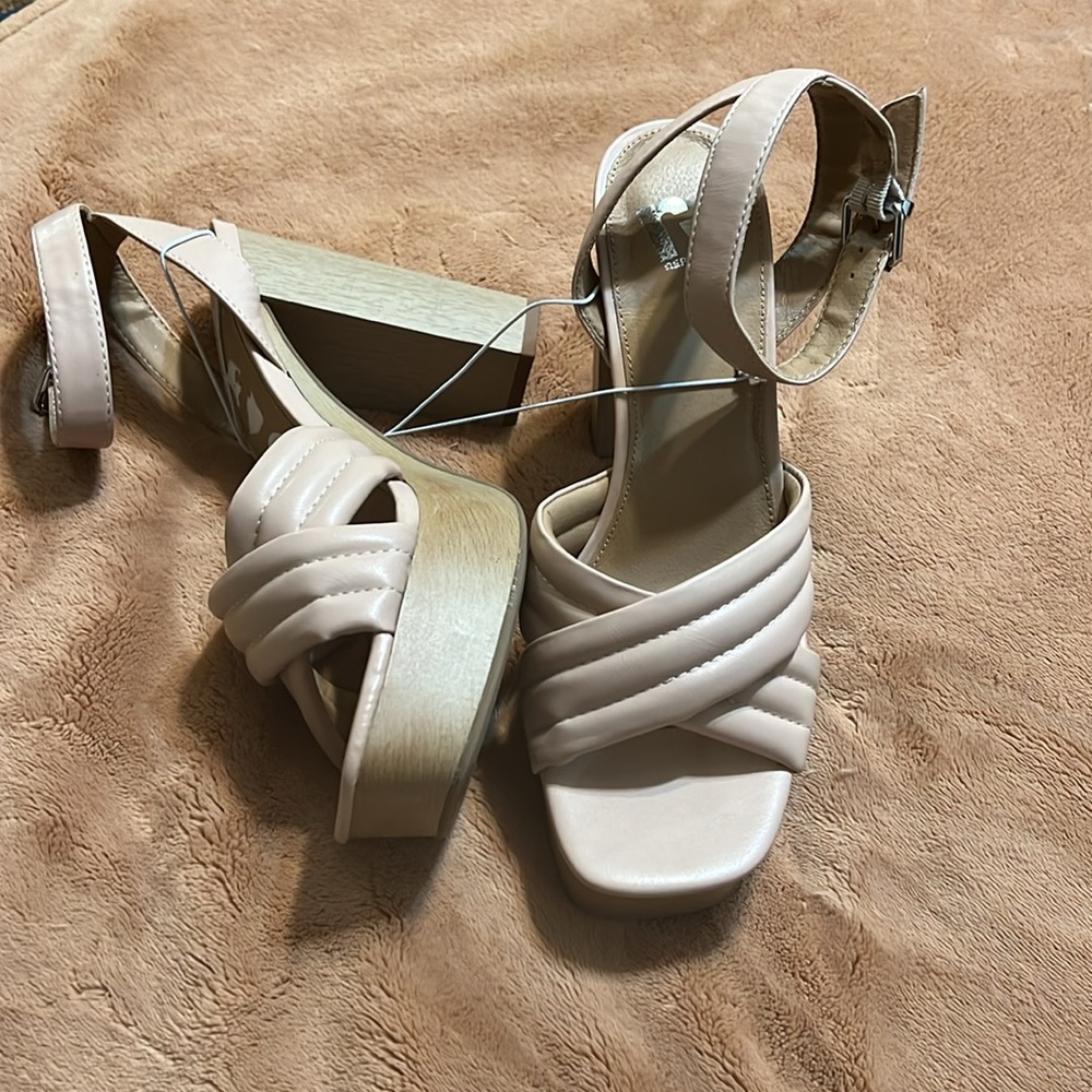 Report Women’s Shoes Platform Beige Soft Material Size 9 1/2M - Picture 2 of 10